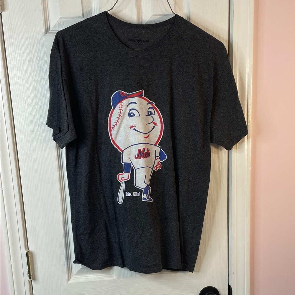 NY Mets Graphic T-Shirt with Mr Met Size Large